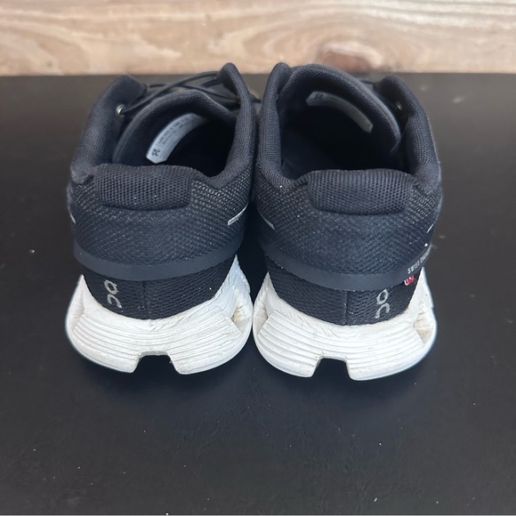 On Cloud Swiss Sneaker Women’s Shoes Size 6.5 Black Slip On Athleisure Sneakers - Picture 3 of 9